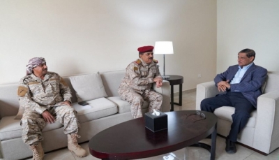 وزير الدفاع يؤكد جهوزية القوات المسلحة لكسر أي محاولات إرهابية للحوثيين