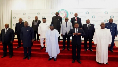 قادة الإيكواس يبقون كل الخيارات مفتوحة لحل الأزمة بالنيجر