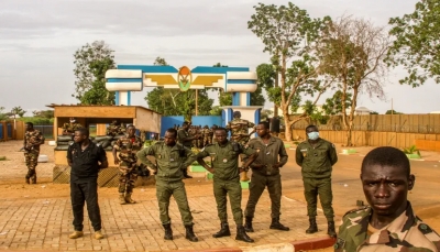 إيكواس تصعّد تحذيراتها وقادة انقلاب النيجر يمهلون السفير الفرنسي 48 ساعة للمغادرة