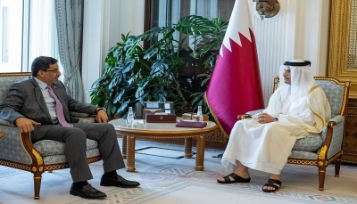وزير الخارجية يبحث مع رئيس وزراء قطر علاقات التعاون وأخر تطورات الملف اليمني