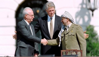 30 عاماً على اتفاق أوسلو: انهيار مشروع الدولة الفلسطينية لصالح الدور الأمني