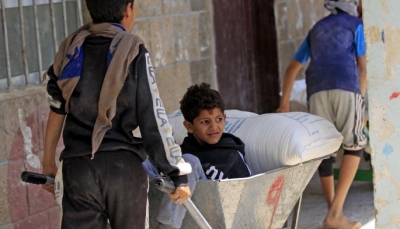 "الوضع نحو الأسوأ".. تحذيرات دولية من خطورة نقص تمويل العمليات الإنسانية باليمن