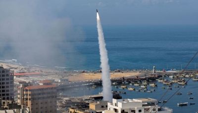 نتنياهو يهدد: سنحول غزة لدمار والرئيس الفلسطيني: جرائم إسرائيل تسببت بالانفجار