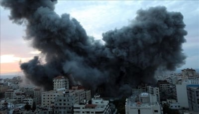 العدوان الإسرائيلي على غزة.. الاحتلال يواصل قصفه المكثف وعشرات الشهداء بمجزرة جديدة