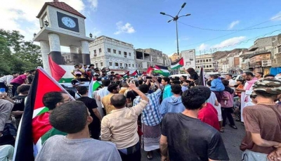 عدن.. وقفة احتجاجية دعمًا للمقاومة الفلسطينية وتنديدًا بعدوان الاحتلال الإسرائيلي