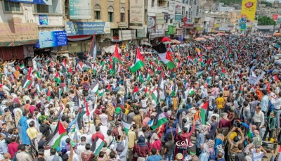 اليمن.. عشرات الآلاف يتظاهرون بتعز للتنديد بالعدوان الإسرائيلي على غزة ومخططات تهجير الفلسطينيين