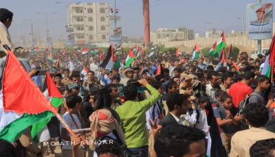 اليمن.. مسيرة طلابية حاشدة في مأرب للتنديد بجرائم الاحتلال الإسرائيلي في غزة