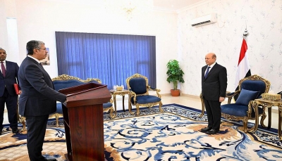 خالد بحاح يؤدي اليمين الدستورية بمناسبة تعيينه سفيرا لدى جمهورية مصر 
