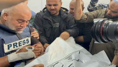 أحدهما نجل وائل الدحدوح.. استشهاد صحفيين اثنين بقصف إسرائيلي استهدف سيارتهما جنوبي غزة