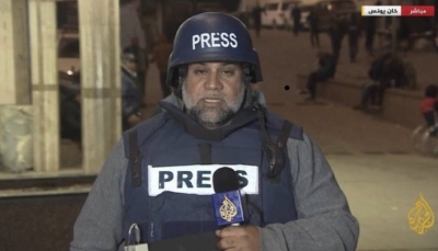 شاهد - أول ظهور للصحفي وائل الدحدوح بعد ساعات من استشهاد نجله