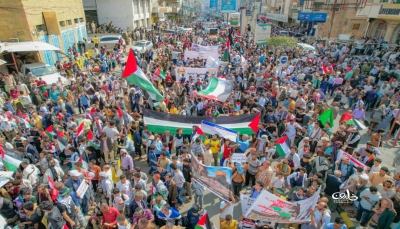 تعز.. مسيرة حاشدة تضامنا مع الشعب الفلسطيني وتنديدا بجرائم الإبادة الإسرائيلية في غزة