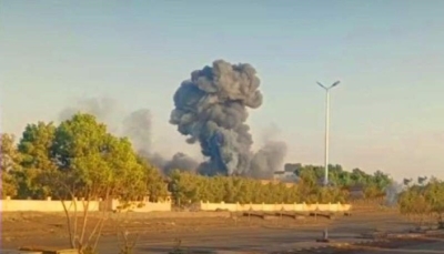 رويترز: مقتل 11 شخصاً في ضربات أمريكية بريطانية استهدفت مدينة الحديدة