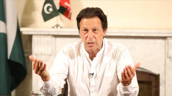 الرئيس الباكستاني عمران خان يطالب الحكومات الغربية بتجريم الإساءة للنبي محمد