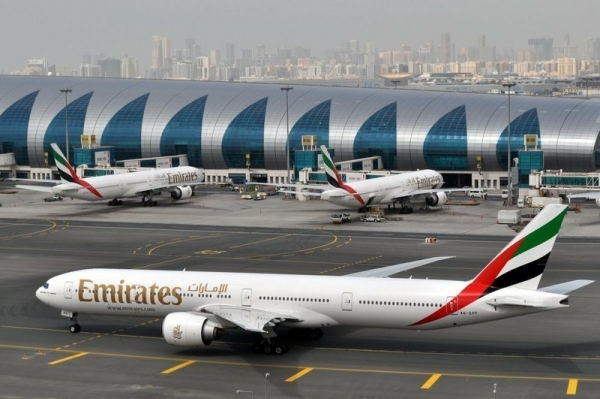 طائرة مسيّرة توقف رحلات الطيران بمطار دبي مؤقتا