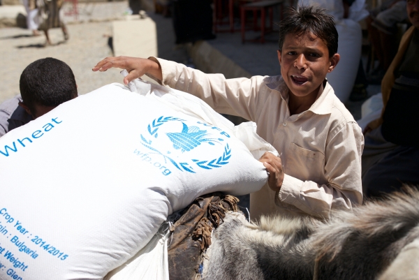 "الأغذية العالمي" يجدد مناشدة المانحين لتمويل تدخلاته الإغاثية في اليمن