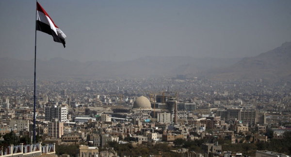 مقتل ثلاثة أشخاص في انفجار مقذوف بمنطقة الحصبة شمال "صنعاء"