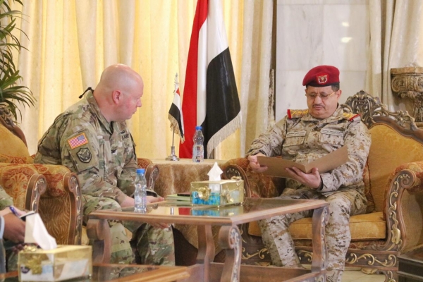 مباحثات يمنية أمريكية لدعم قدرات الجيش الوطني وجهود محاربة الإرهاب