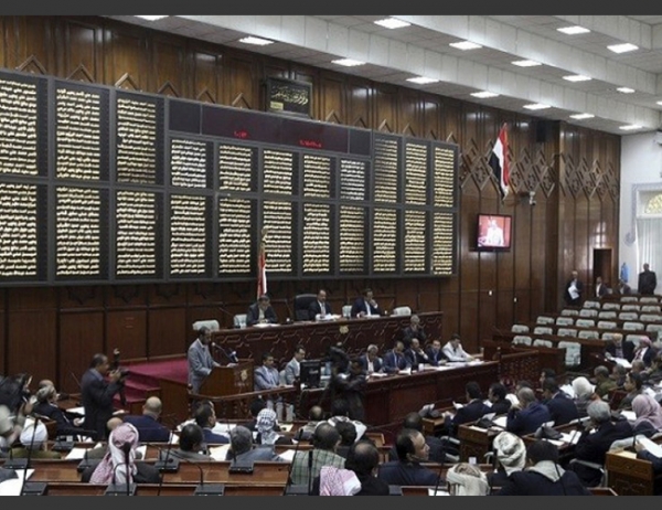 صحيفة: هادي سيصدر قرارا يدعو البرلمان للانعقاد بمدينة سيئون