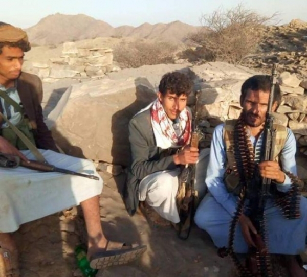 "قبائل حجور" تنفذ عملية التفاف ناجحة على الحوثيين وتقتل 30 مسلحاً وتعطب آليات