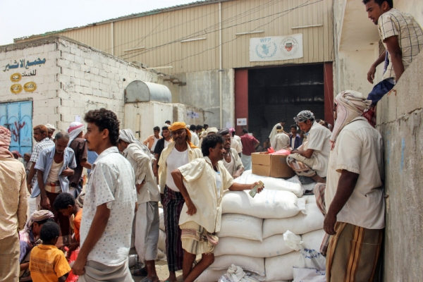 "الغذاء العالمي" يحذر من تفاقم معاناة اليمنيين