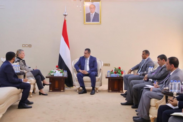 الحكومة تتهم الحوثيين بمنع تفريغ سفينة صافر النفطية في رأس عيسى