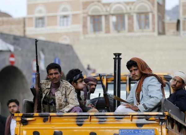 صنعاء: التحالف يلقي منشورات ورقية تحذر المواطنين من الاقتراب من أماكن تواجد ميليشيات الحوثي