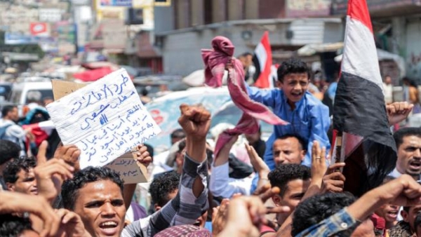احتجاجات مناهضة للإمارات في عدن والمليشيات تقمع المتظاهرين بالرصاص