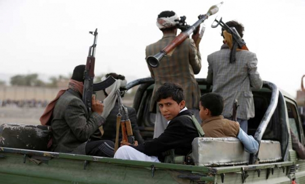 
                                                صنعاء: ميلشيات الحوثي تعتزم تنفيذ رحلات لطلاب المدارس إلى "جبهات القتال"