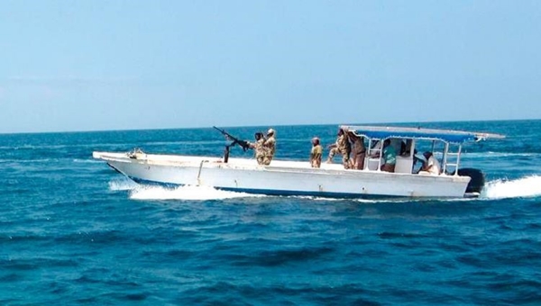 اليمن.. توجيهات حكومية برفع الجاهزية لحماية المنافذ البحرية من خطر مليشيا الحوثي