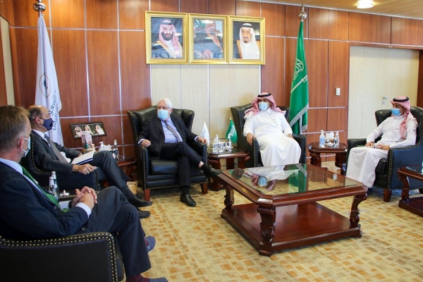 غريفيث يلتقي السفير السعودي لدى اليمن لبحث جهود الحل السياسي
