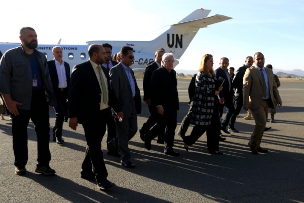 مجلة أمريكية: الأمم المتحدة تسحب موظفيها الأمريكيين من صنعاء قبيل تصنيف الحوثيين كإرهابيين (ترجمة خاصة)