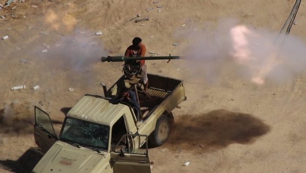 صعدة.. الجيش يهاجم مواقع وتحصينات للحوثيين شمالي باقم