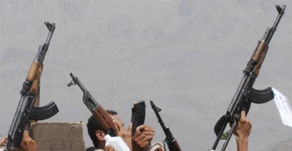 إب.. إصابة امرأة برصاص راجع أثناء احتفال الحوثيين بتشييع أحد قتلاهم