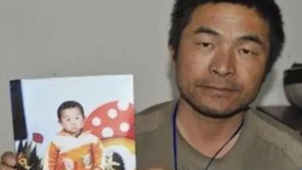 قصة صيني عثر على ابنه المخطوف منذ 24 عاما