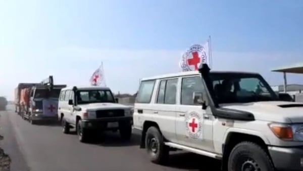 الصليب الأحمر تحذر من رسائل مزيّفة عبر "الواتس آب" باسمها بغرض الاحتيال