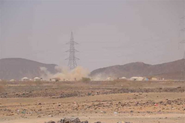 دعت إلى محاسبة المتورطين.. - شبكة حقوقية: استمرار مليشيا الحوثي مهاجمة مخيمات النازحين بمأرب "جريمة حرب"