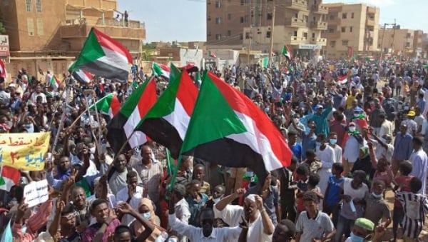 السودان.. استمرار العصيان ودعوات جديدة للتصعيد ضد الانقلاب العسكري لليوم السابع