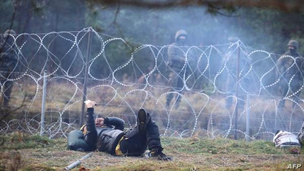 على خلفية الأزمة البيلاروسية الأوروبية.. روسيا تهاجم بولندا: أنتم دمرتم العراق فاستقبلوا المهاجرين منه