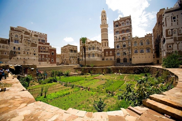 "صنعاء القديمة".. إهمال الميلشيات والأمطار يهددان أقدم مدن التأريخ بالخراب 