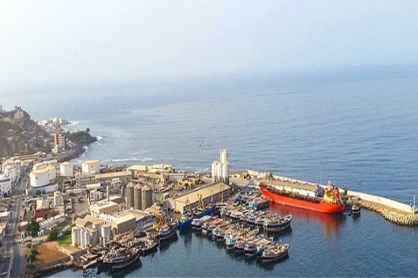 مجلس الأمن يدي الهجمات الإرهابية الحوثية على ميناء الضبة النفطي بحضرموت 