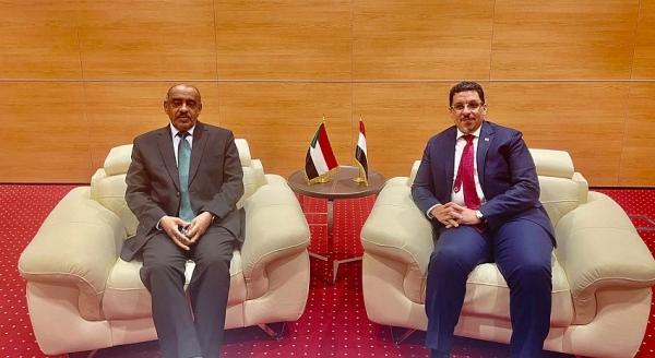 السودان تدين التصعيد الحوثي باستهدافها مينائي رضوم والضبة في حضرموت وشبوة
