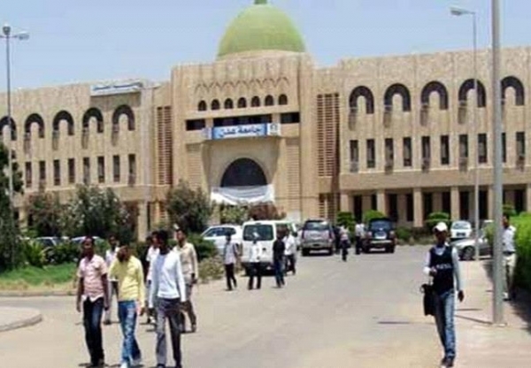 اليمن..تراجع الاقبال على التسجيل في الجامعات.. ما أهم الأسباب؟