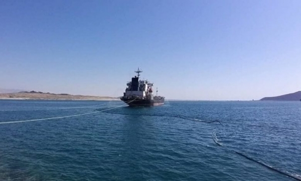 بلومبيرج: انقسامات خليجية تعيق الجهود الأمريكية لإنهاء هجمات الحوثيين على السفن في البحر الأحمر