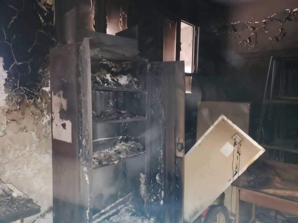 إحراق مدرسة حكومية في ريمة واتهامات للحوثيين بالوقوف وراء الحادثة