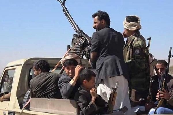 إب.. مقتل مواطن وإصابة نجله برصاص مليشيا الحوثي في النادرة