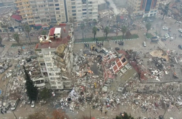 إثنين مفقودين و8 مصابين.. آخر معلومات عن الضحايا اليمنين في تركيا جراء الزلزال المدمّر