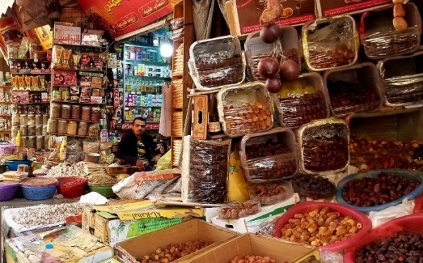 غلاء الأسعار تزيد من معاناة اليمنيين قبيل حلول شهر رمضان (تقرير خاص)