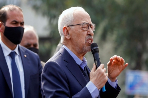 الشرطة التونسية تعتقل رئيس حزب النهضة راشد الغنوشي بعد تفتيش منزله