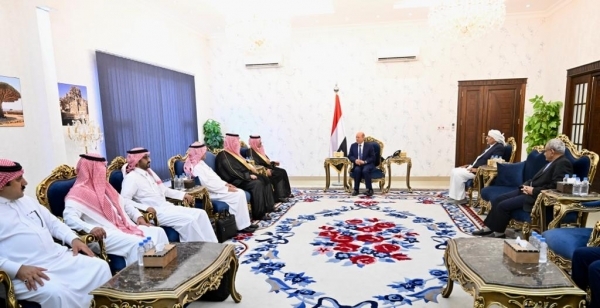 العليمي يناقش مع السفير "آل جابر" جهود الوساطة السعودية لتجديد الهدنة في اليمن