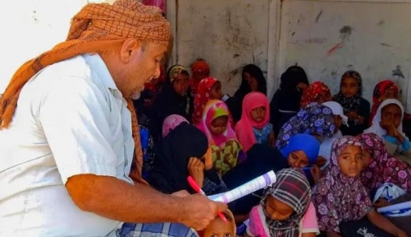 المركز الأمريكي يدعو الحوثيين إلى صرف مرتبات المعلمين وإنهاء معاناتهم